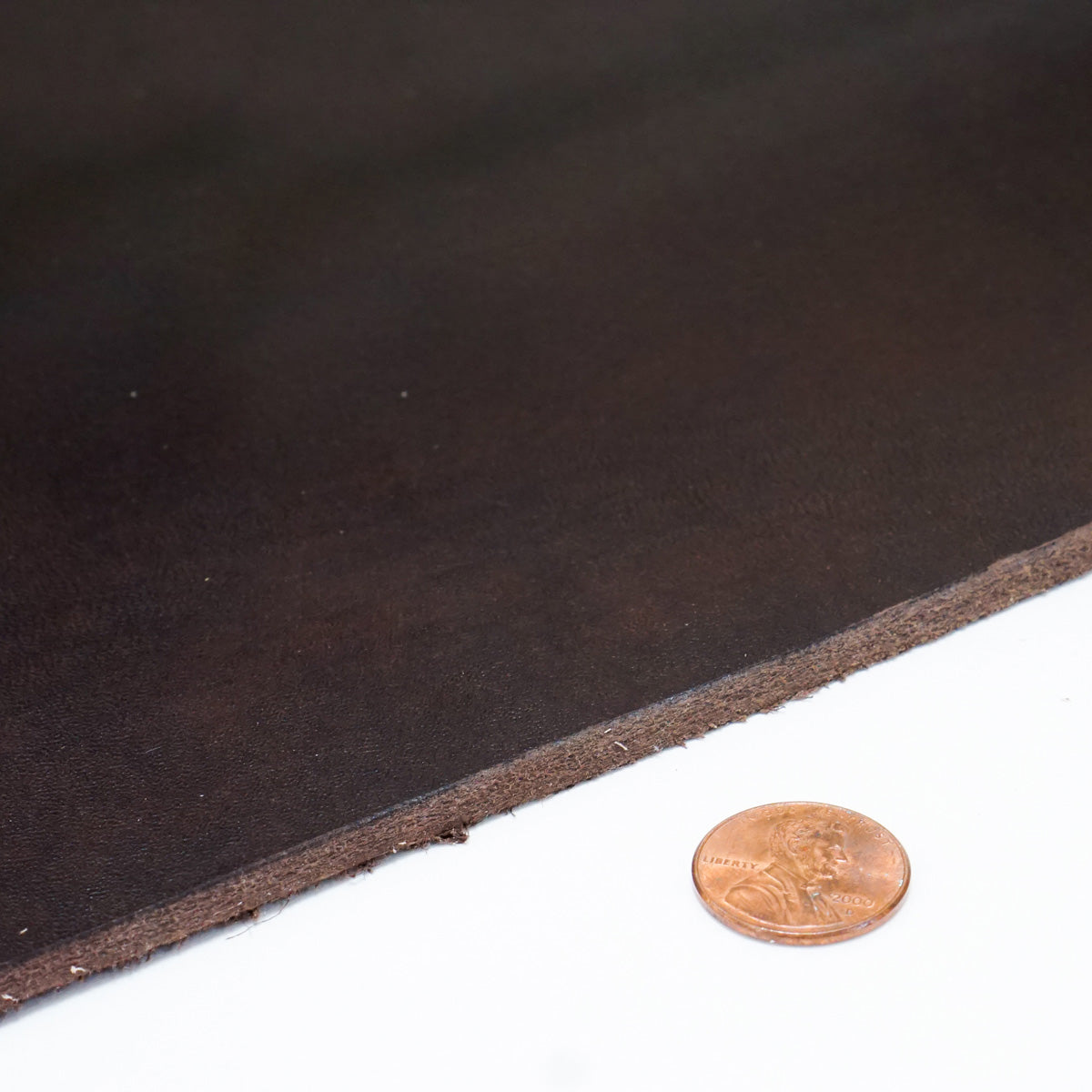 49-9222.SLC.3.jpg Hermann Oak Drum Dyed Brown Pre-Cut 8-10 oz. 12" x 24" Image