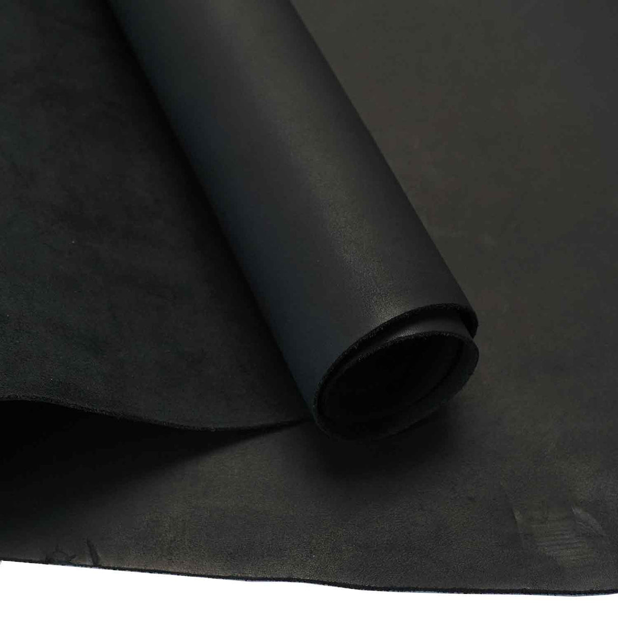 673-01.SLC.05.jpg Matte Black Oil Tan Side Image