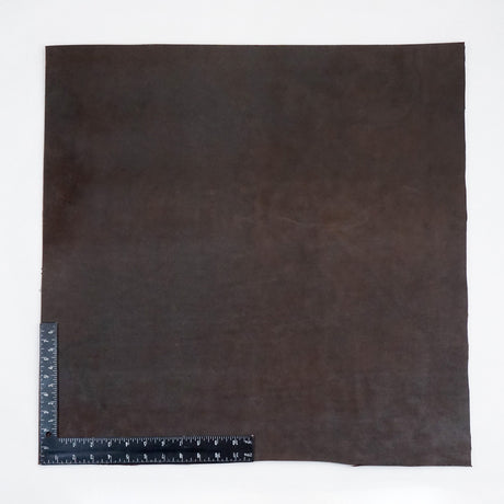 49-9026.SLC.2.jpg Hermann Oak Drum Dyed Brown Pre-Cut 6-7 oz. 24" x 24" Image